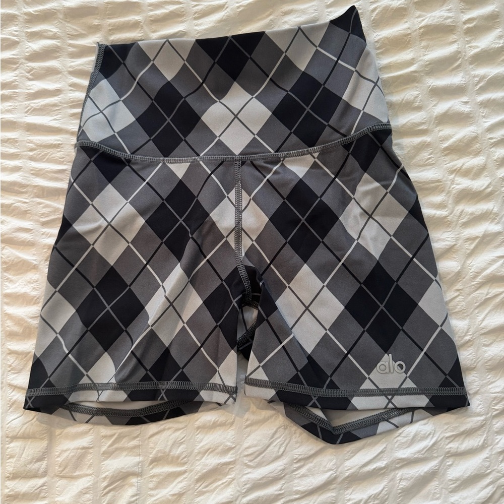 Alo yoga Patterned Shorts